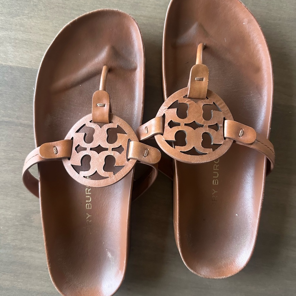 Like new Tory Burch Miller Cloud size 8